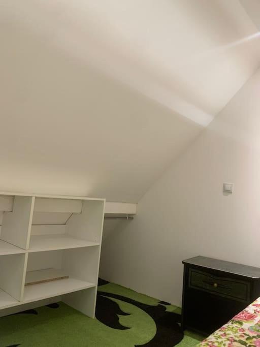 Studio Meuble Dans Une Maison Limay المظهر الخارجي الصورة