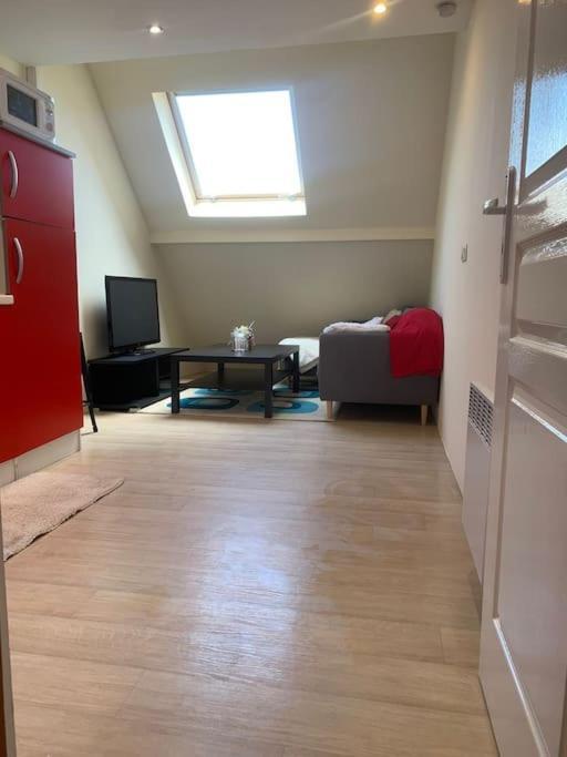 Studio Meuble Dans Une Maison Limay المظهر الخارجي الصورة